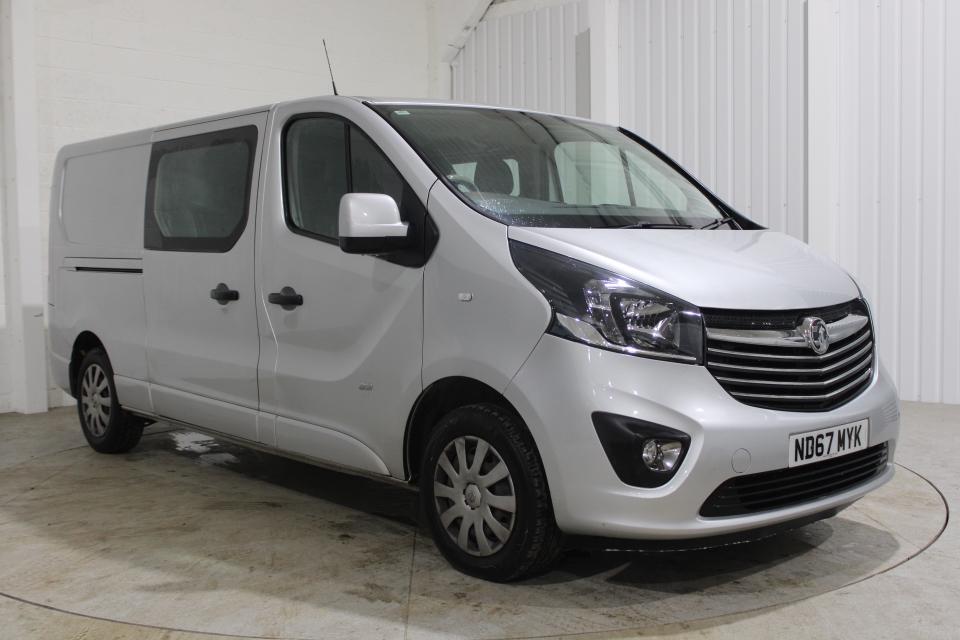 VAUXHALL VIVARO 