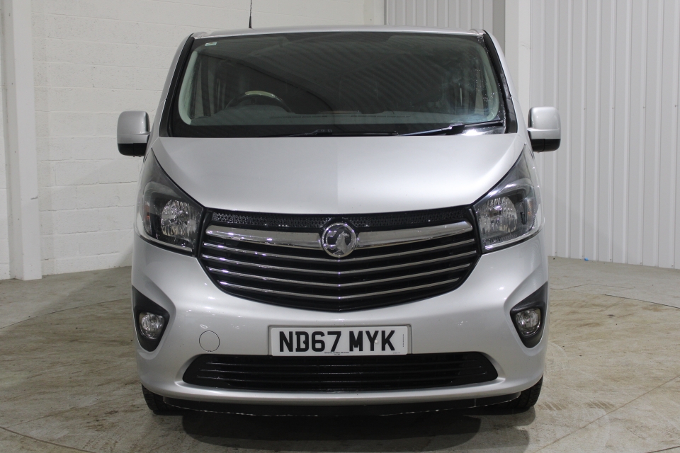 VAUXHALL VIVARO 