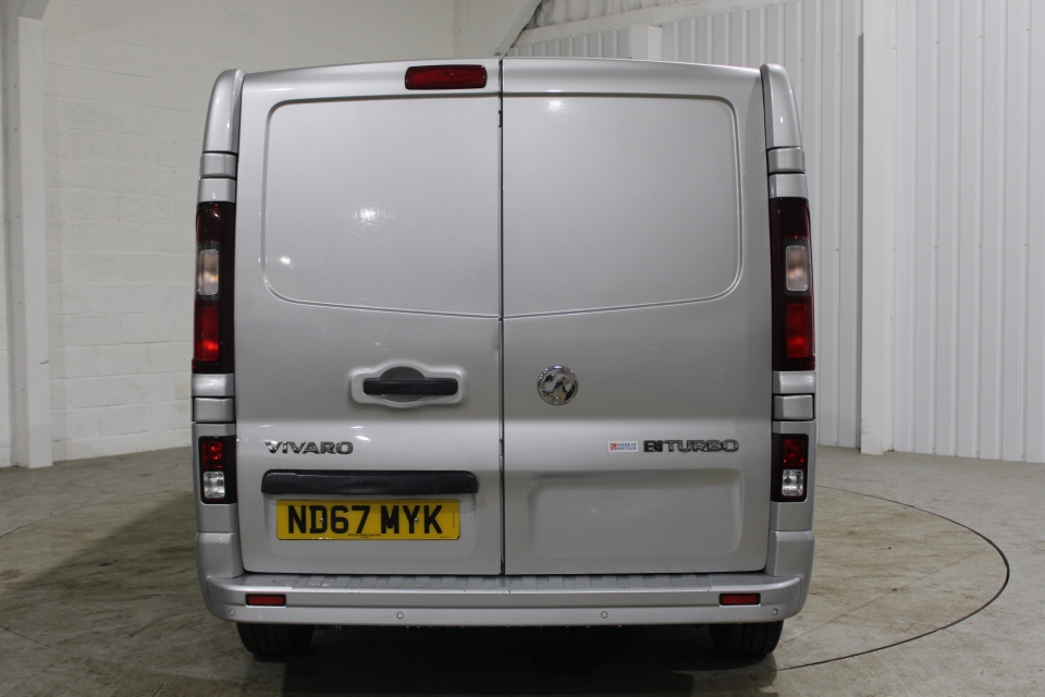 VAUXHALL VIVARO 