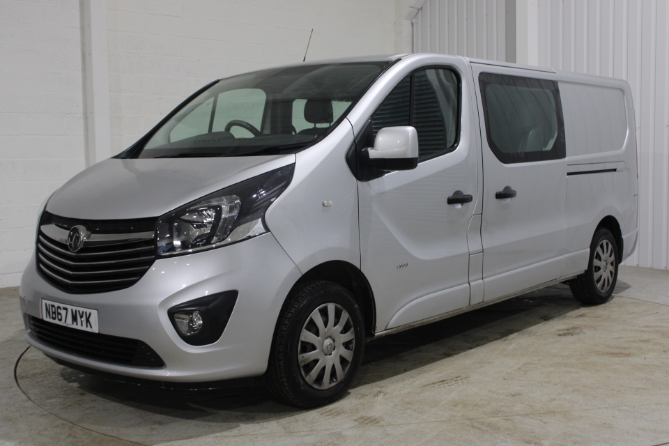 VAUXHALL VIVARO 